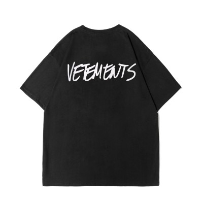 VETEMENTS cursive logo Tee T-shirt